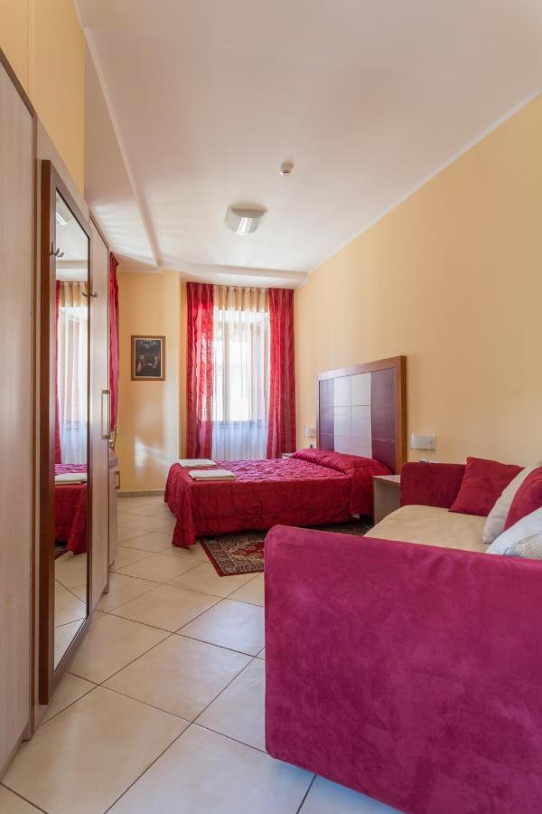 Hotel Conte Ruggero Serra San Bruno Buitenkant foto