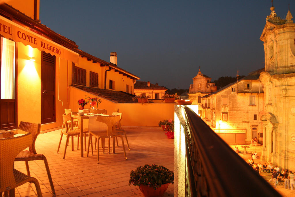 Hotel Conte Ruggero Serra San Bruno Buitenkant foto